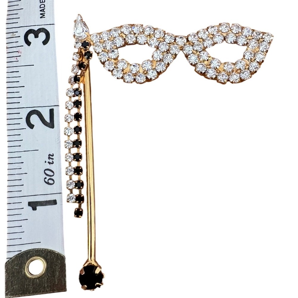 Masquerade Mask Brooch Gold Tone Rhinestone Marti Gras‎ Theater Opera Pin